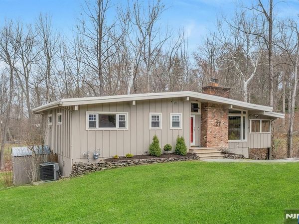 27 Bear Mountain Road, RINGWOOD, NJ 07456