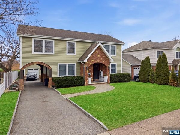 20 Wilcox Street, DUMONT, NJ 07628