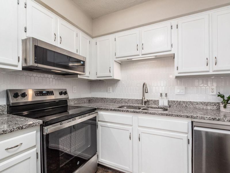 1832 Shadow Creek Court, Powell, OH 43065 Photo 12