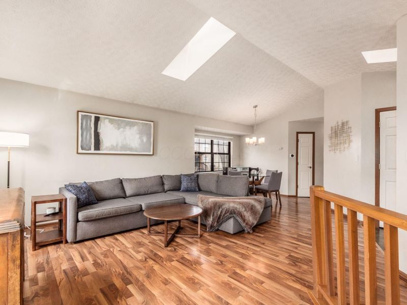 1832 Shadow Creek Court, Powell, OH 43065 Photo 3