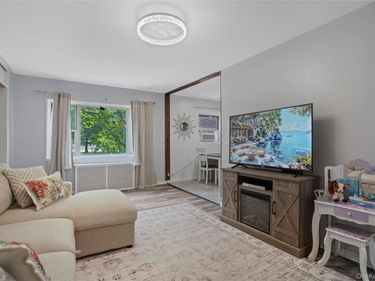 1001 Shore Parkway, Unit 2B, Brooklyn, NY 11228