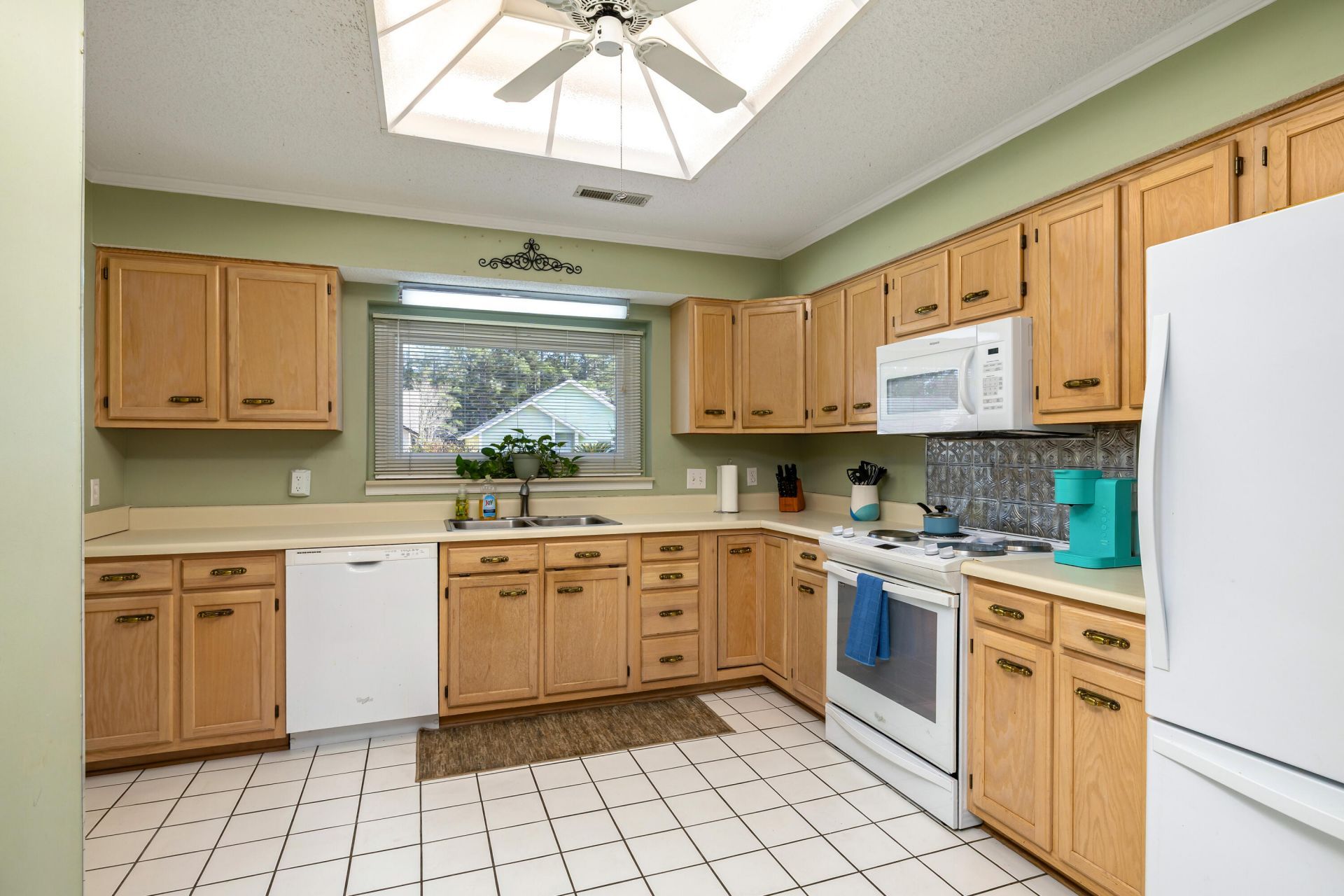 23 Peter Collinson Road Photo 15