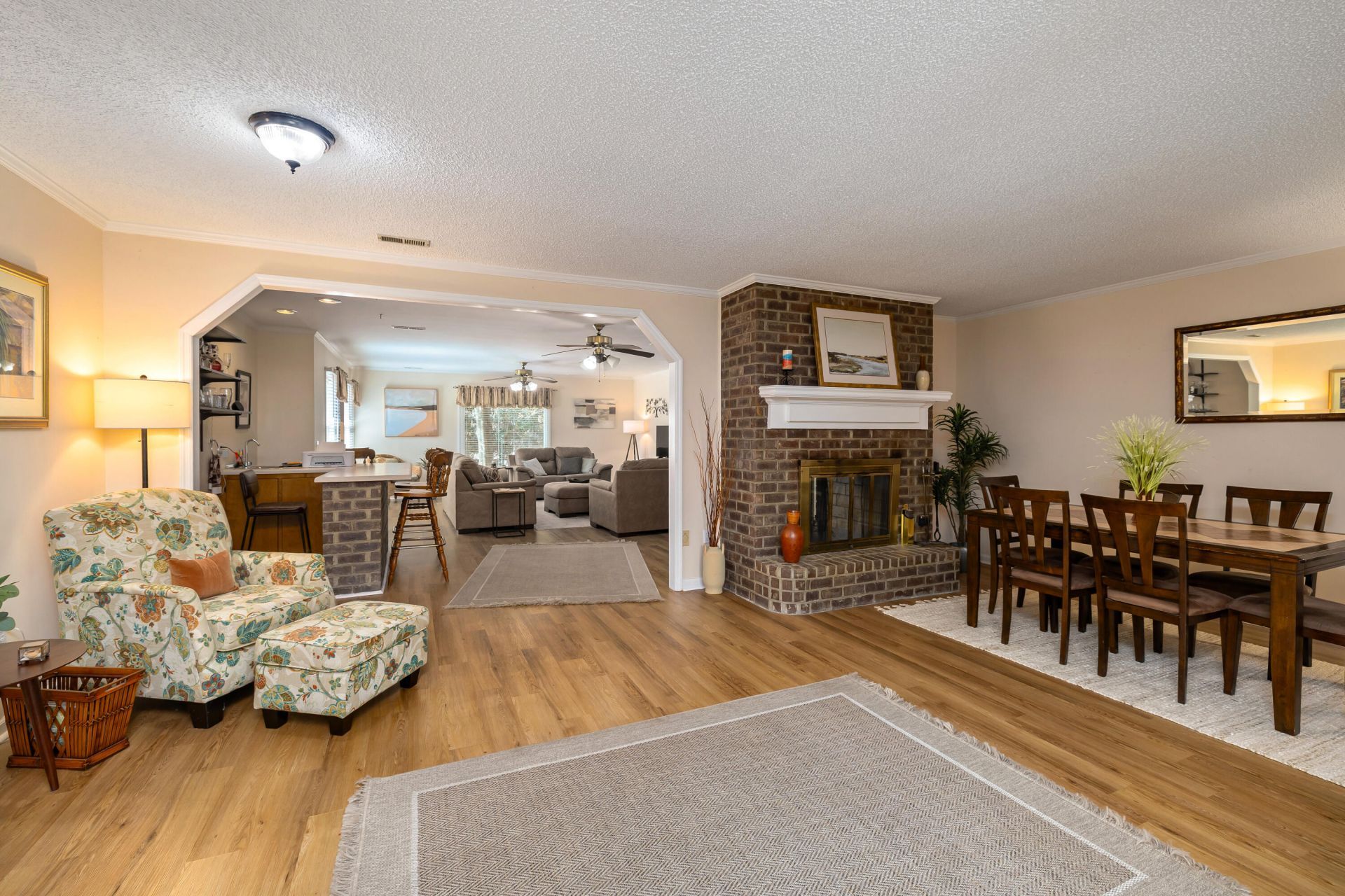 23 Peter Collinson Road Photo 18