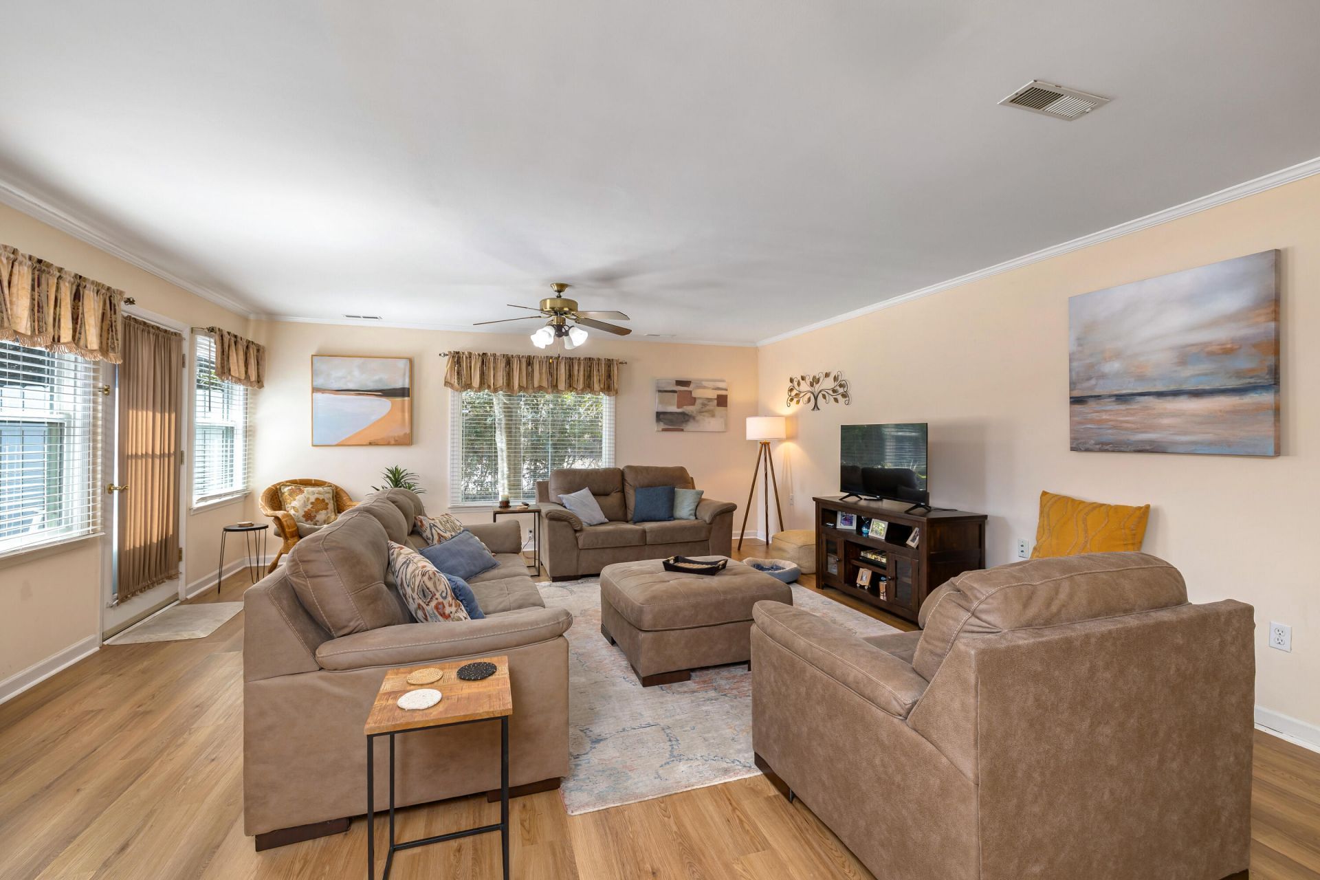 23 Peter Collinson Road Photo 22