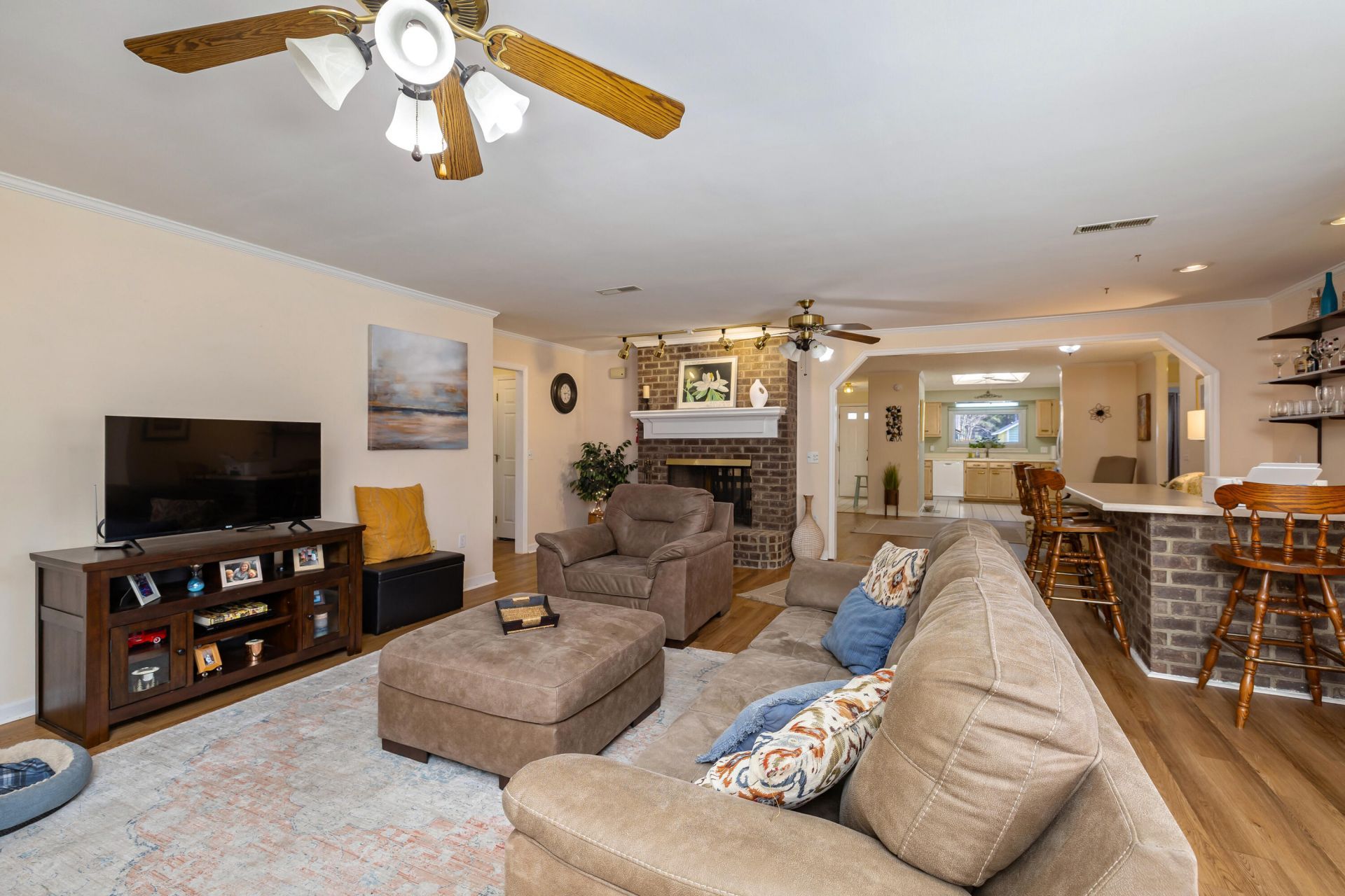 23 Peter Collinson Road Photo 25