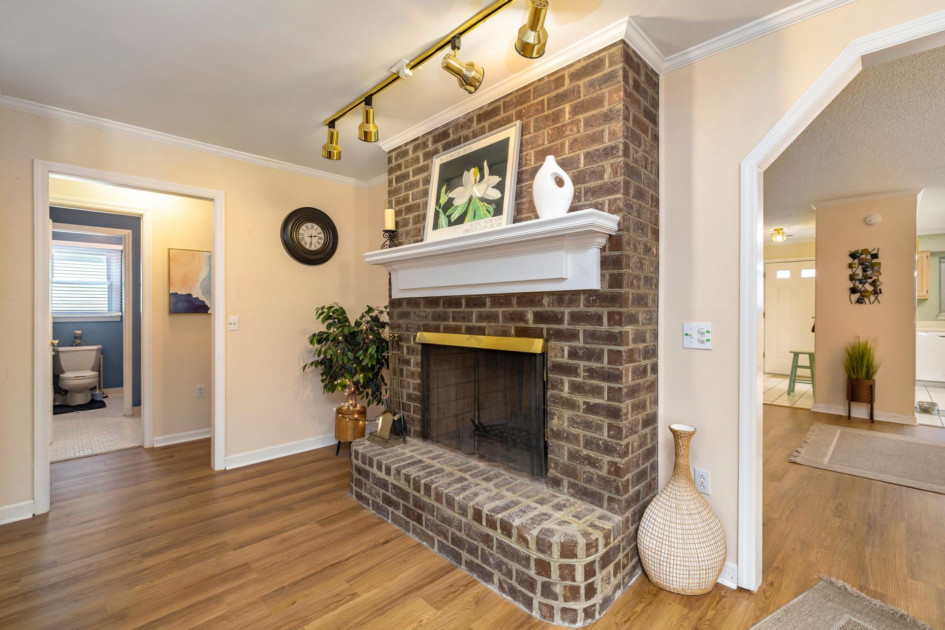 23 Peter Collinson Road Photo 26