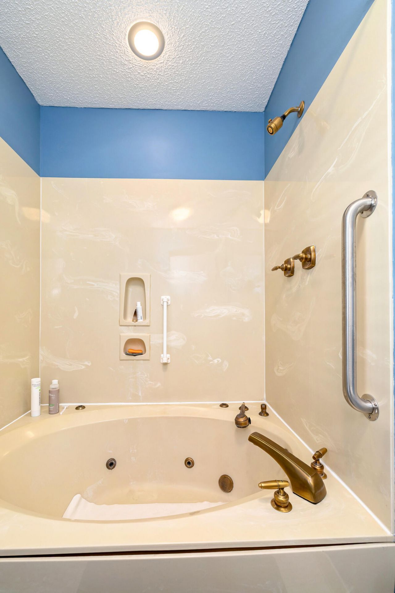 23 Peter Collinson Road Photo 28