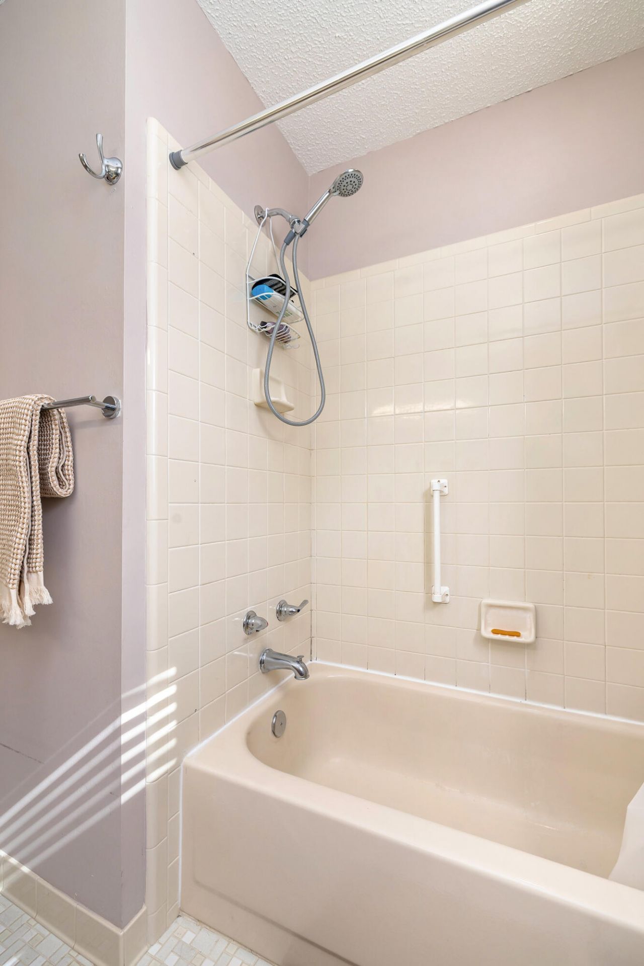 23 Peter Collinson Road Photo 36