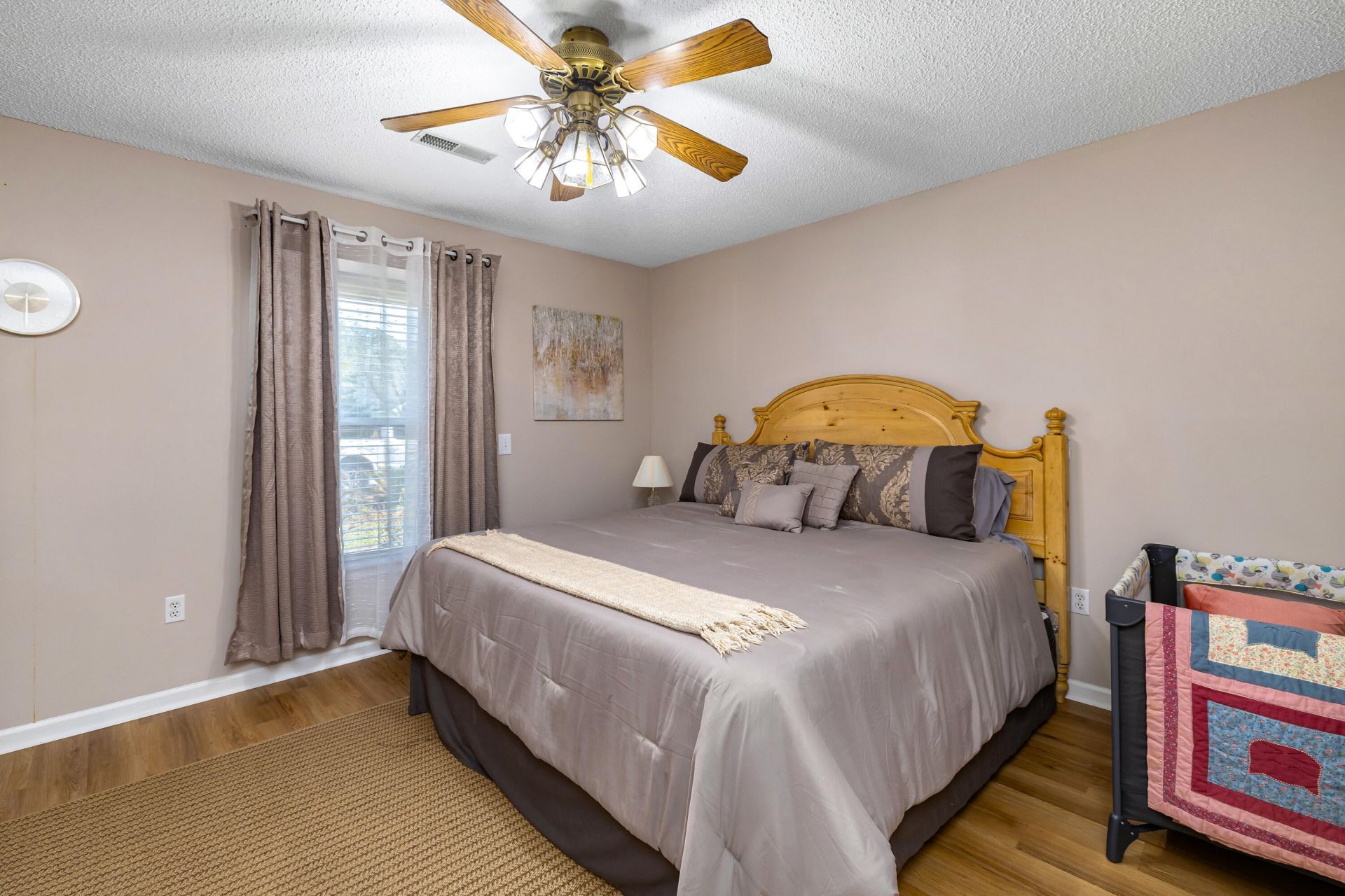 23 Peter Collinson Road Photo 37