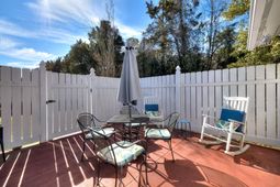 23 Peter Collinson Road photo 4