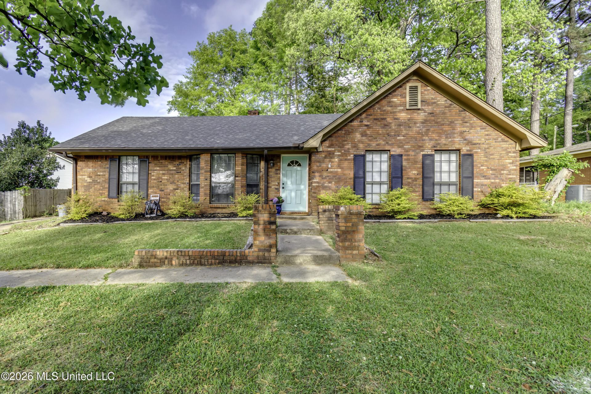 922 S College Street, Brandon, MS 39042 Main Photo