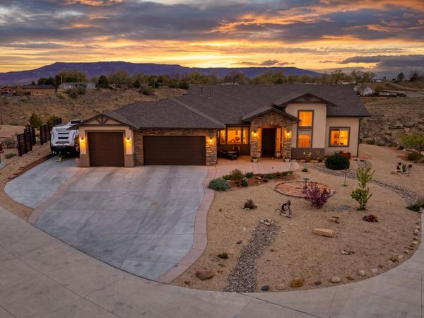 2433 Hidden Valley Drive , Grand Junction, CO 81507
