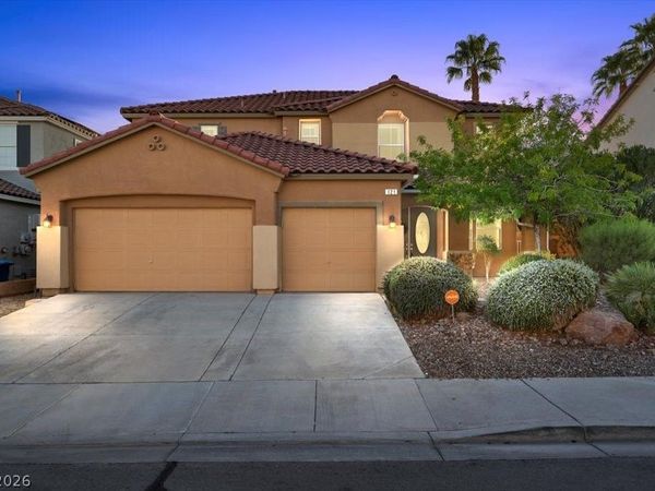 121 Pettswood Drive , Henderson, NV 89002