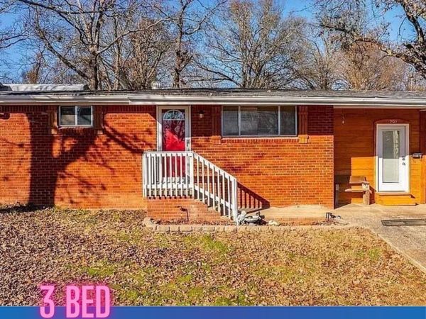 909 W 54th Street, North Little Rock, AR 72118