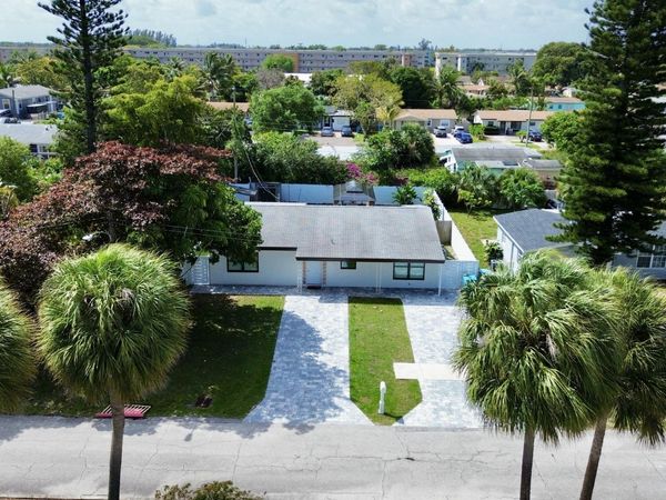 210 Ocean Parkway, Boynton Beach, FL 33435