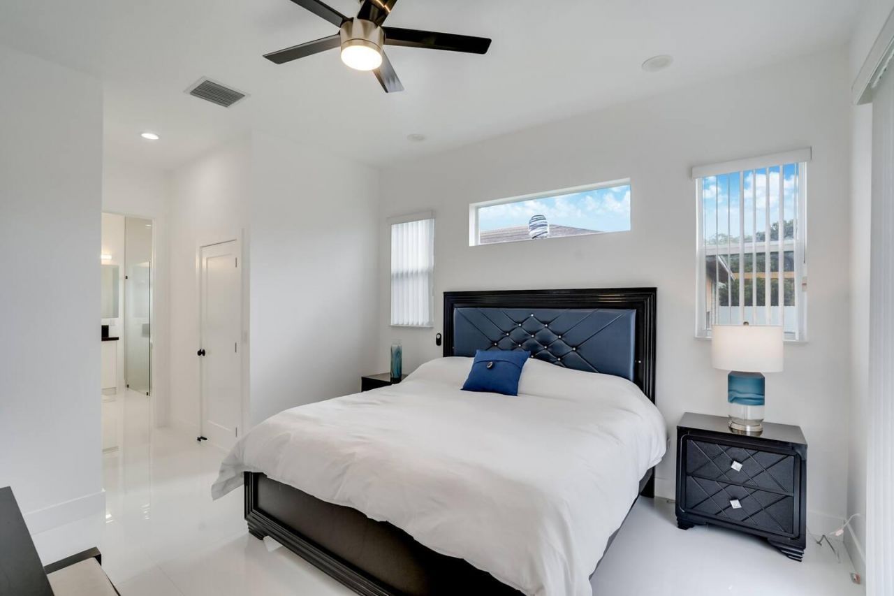 2962 NW 10th Court, Fort Lauderdale, FL 33311 Photo