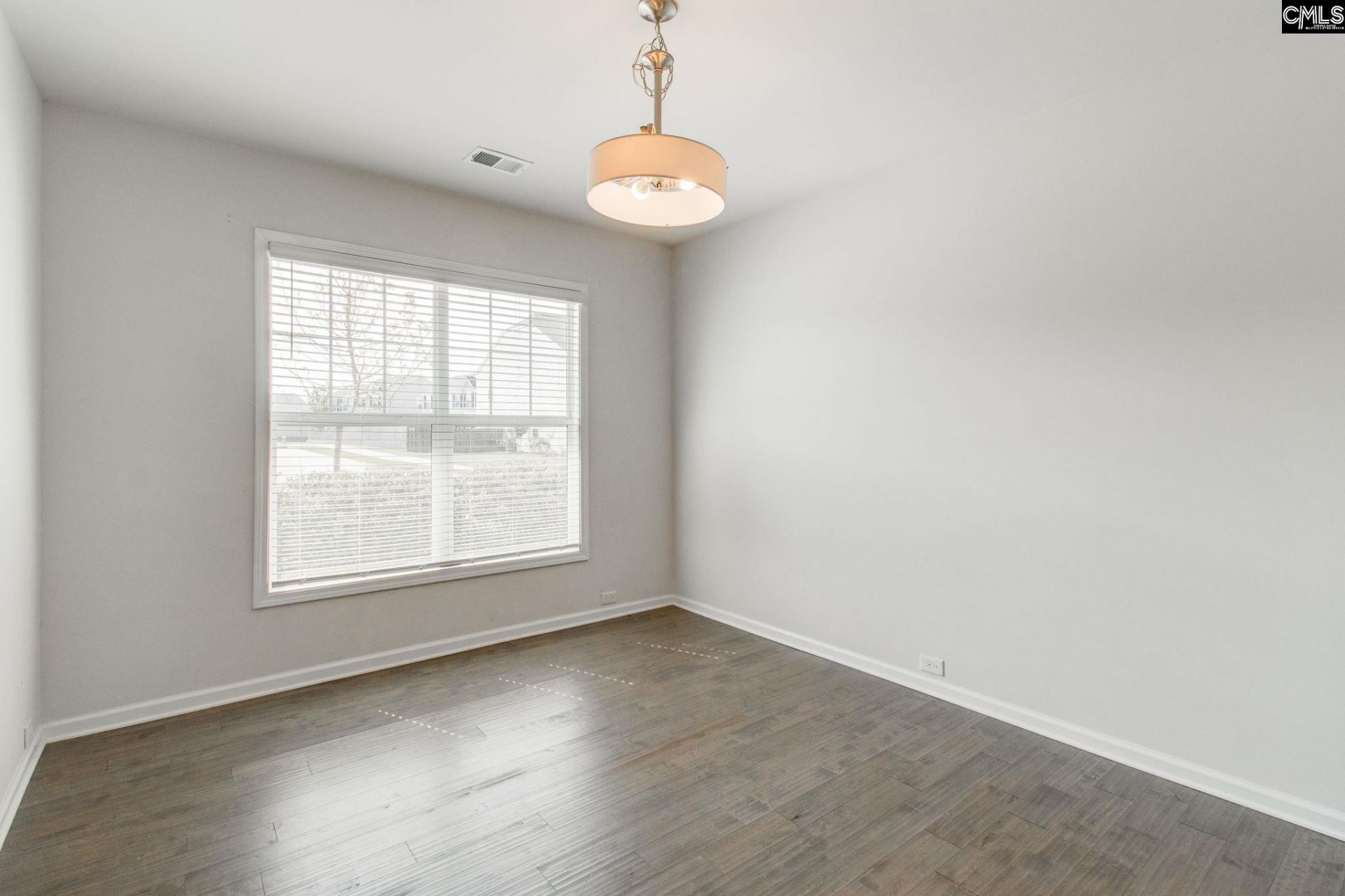 373 Council Loop  Photo 6