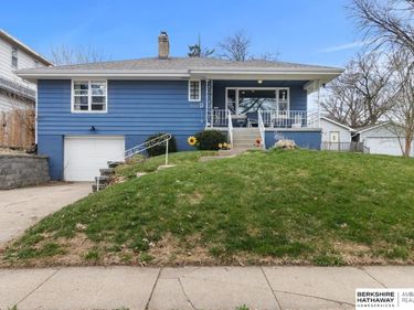 3020 S 43rd Street , Omaha, NE 68105