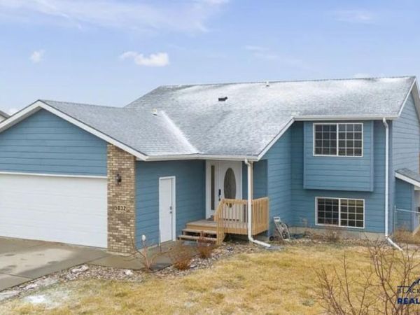 5032 S PITCH DR, Rapid City, SD 57703