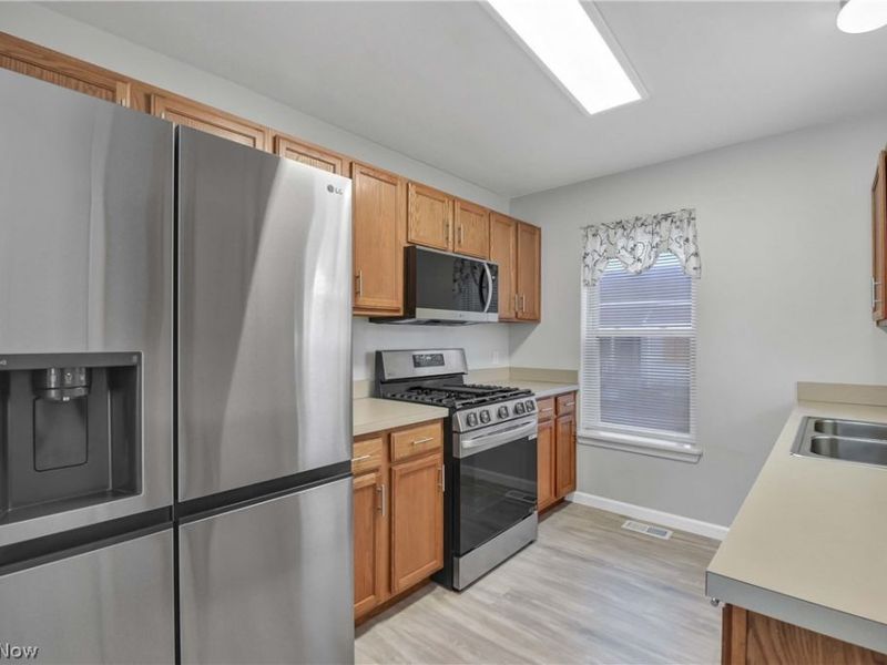 3241 W 50th Street, Cleveland, OH 44102 Photo 16