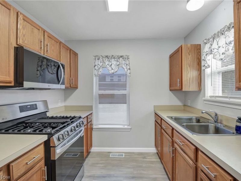 3241 W 50th Street, Cleveland, OH 44102 Photo 17