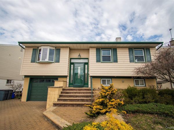 51 E 2nd Street , Freeport, NY 11520