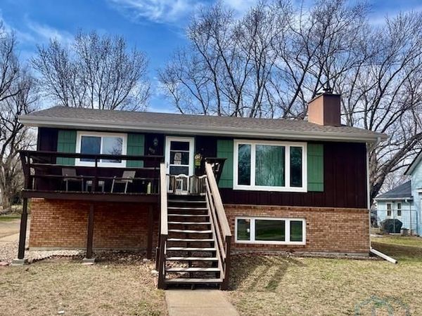 402 Wicker, Gayville, SD 57031