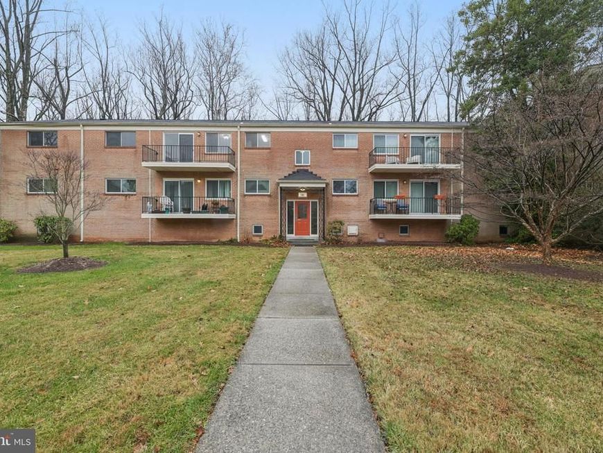 10607 Weymouth Street, Unit W-201, Bethesda, MD 20814 Main Photo