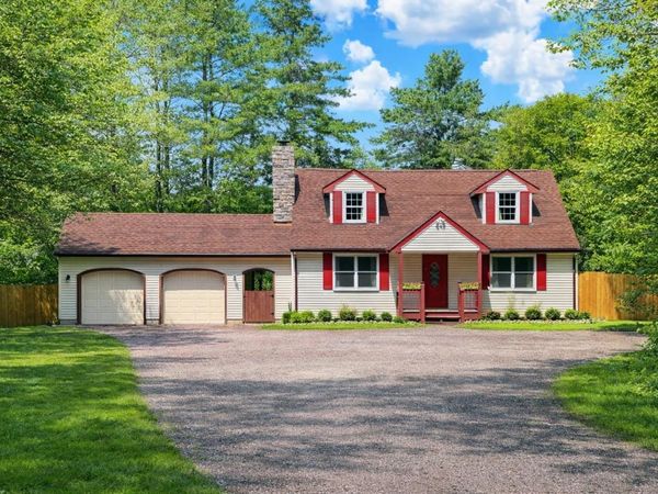 1649 East Manchester Road, Manchester, VT 05255