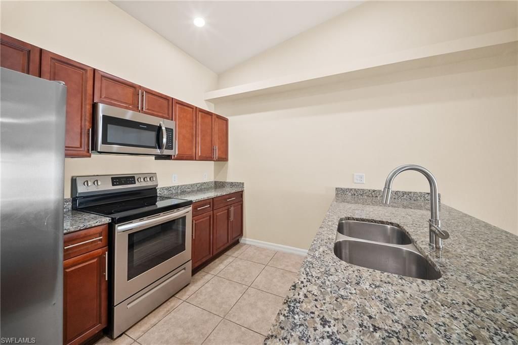 2820 SW 7th Pl, Cape Coral, FL 33914 Photo