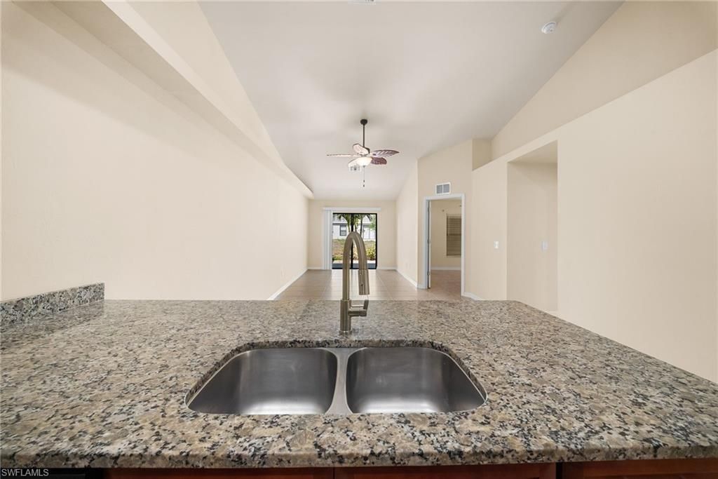 2820 SW 7th Pl, Cape Coral, FL 33914 Photo