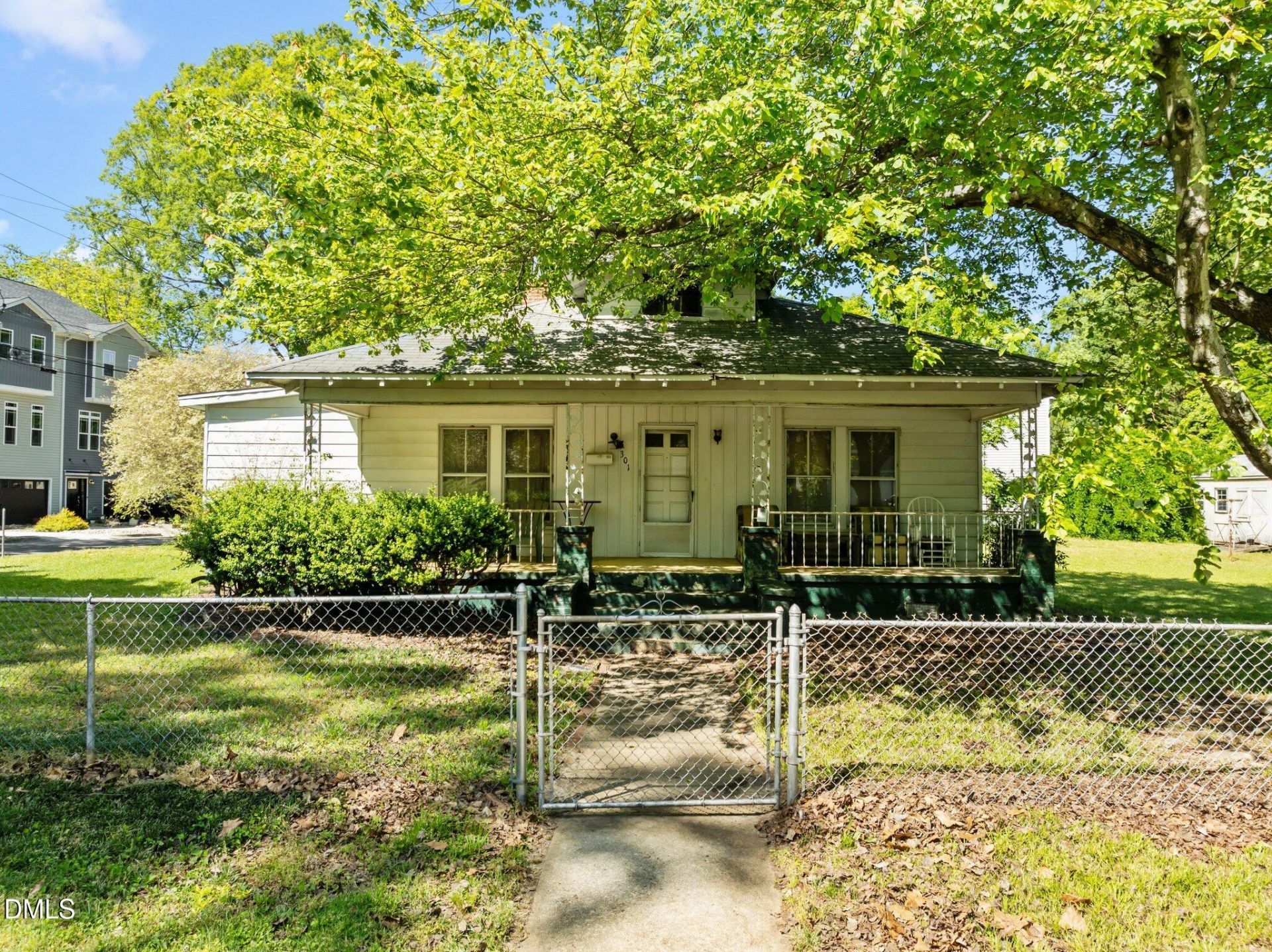 301 N West Street, Cary, NC 27513 Main Photo