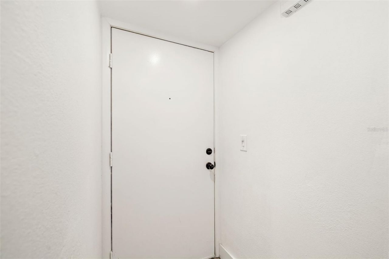 2224 Bahia Vista Street, Unit E1, Sarasota, FL 34239 Photo