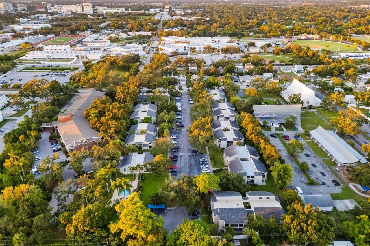 2224 Bahia Vista Street, Unit E1, Sarasota, FL 34239 Photo