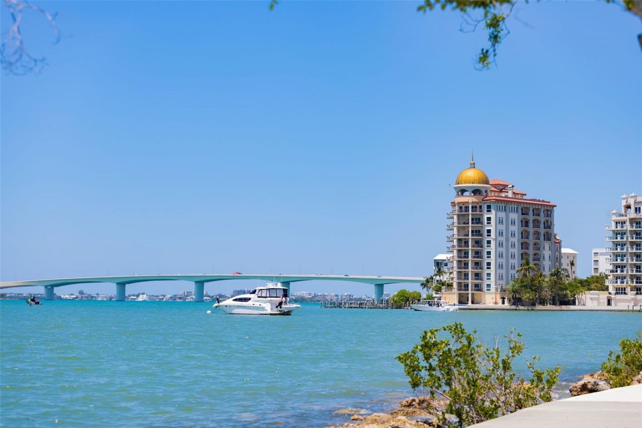 2224 Bahia Vista Street, Unit E1, Sarasota, FL 34239 Photo