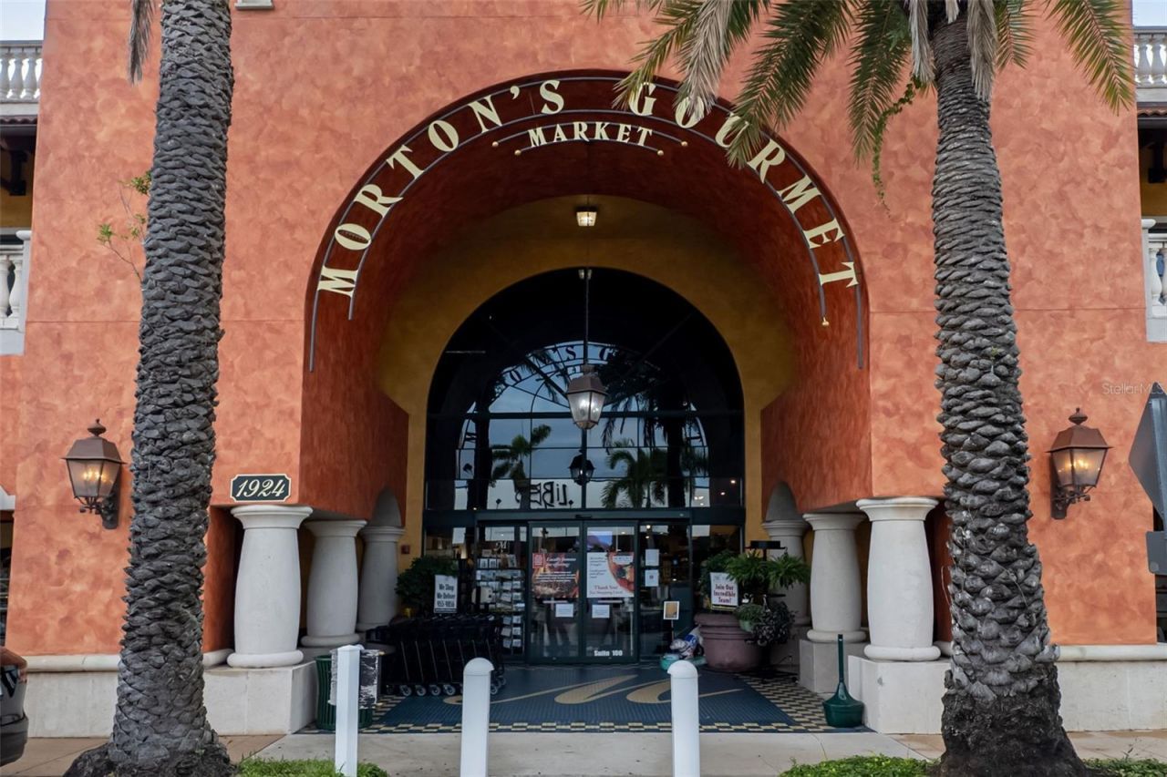 2224 Bahia Vista Street, Unit E1, Sarasota, FL 34239 Photo