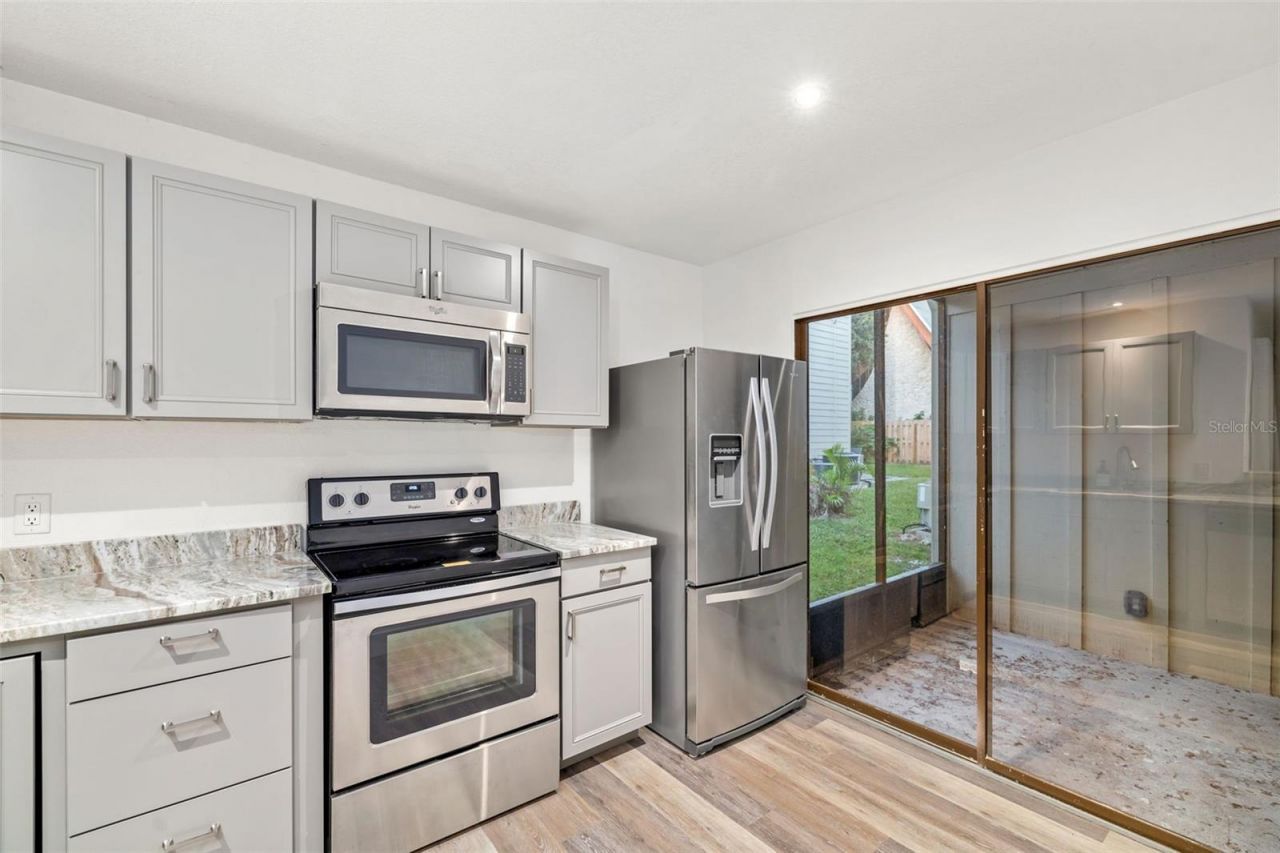 2224 Bahia Vista Street, Unit E1, Sarasota, FL 34239 Photo