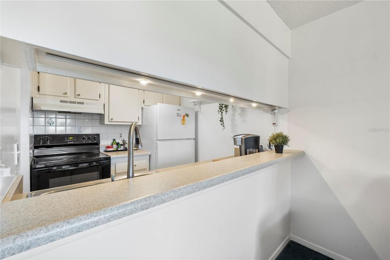 2525 W Bay Drive, Unit C21, Belleair Bluffs, FL 33770 Photo