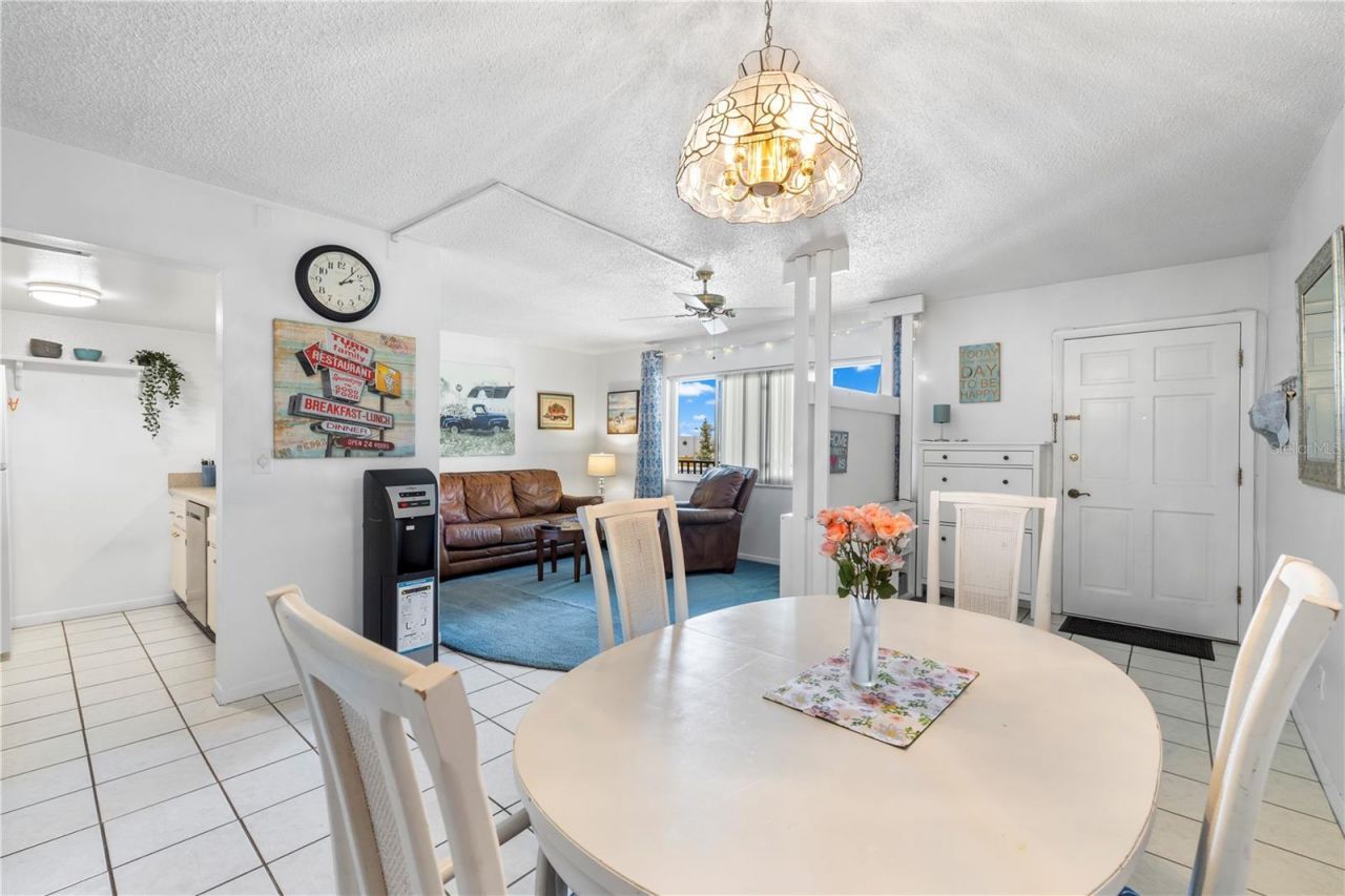 2525 W Bay Drive, Unit C21, Belleair Bluffs, FL 33770 Photo