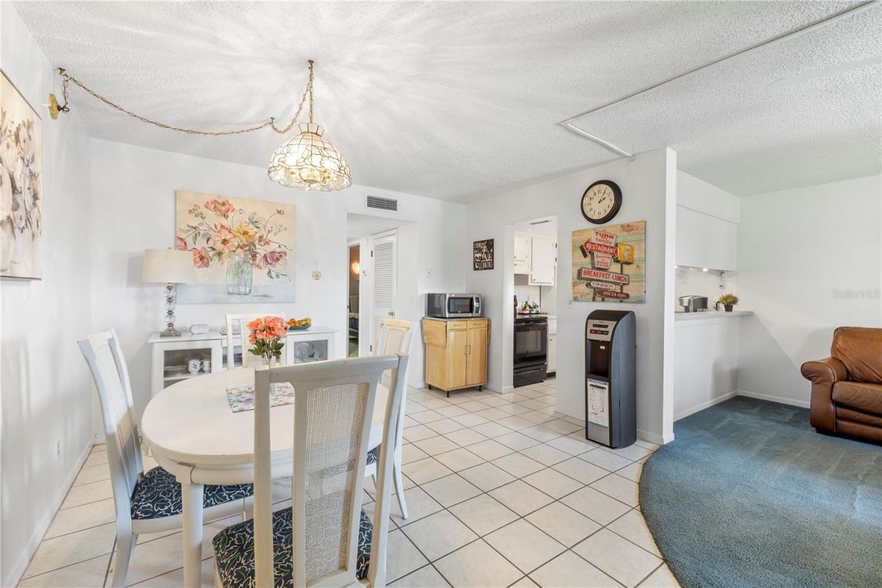 2525 W Bay Drive, Unit C21, Belleair Bluffs, FL 33770 Photo