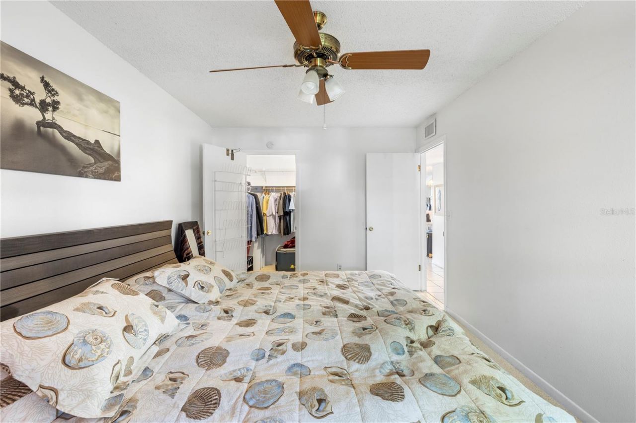 2525 W Bay Drive, Unit C21, Belleair Bluffs, FL 33770 Photo