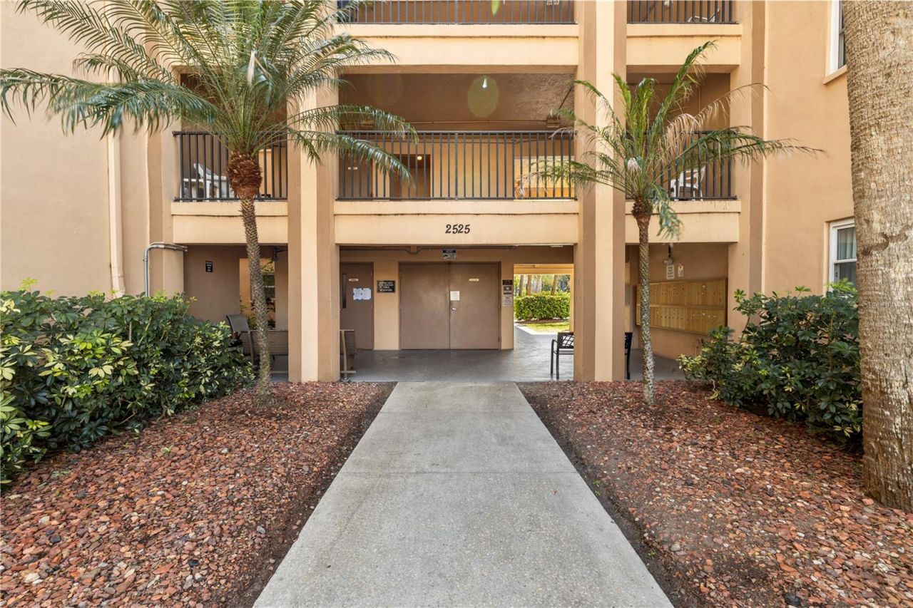 2525 W Bay Drive, Unit C21, Belleair Bluffs, FL 33770 Photo