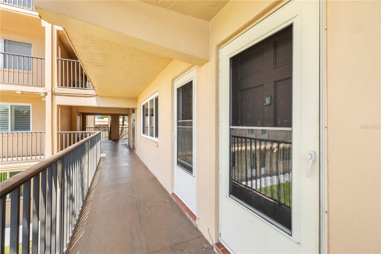 2525 W Bay Drive, Unit C21, Belleair Bluffs, FL 33770 Photo