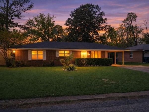 1129 Cloverdale Drive , Shreveport, LA 71118