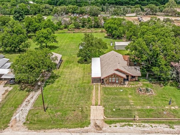 509 W Reynosa Avenue, De Leon, TX 76444