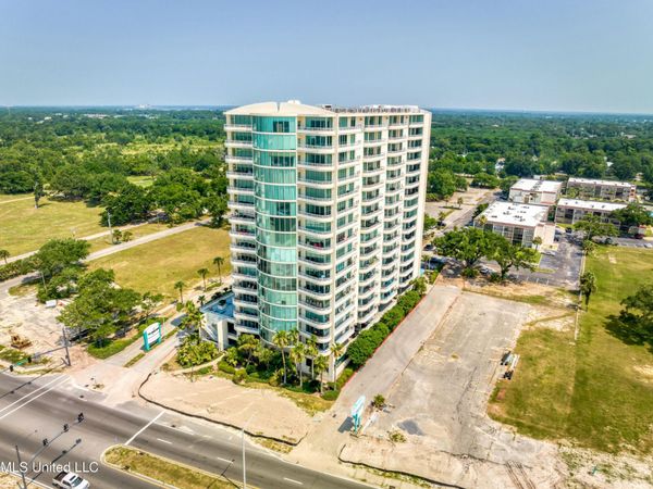 2060 Beach Boulevard, Biloxi, MS 39531