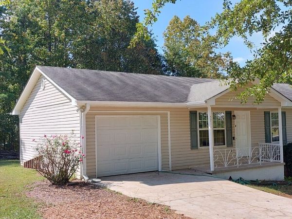 5711 McLeod Street, Lula, GA 30554