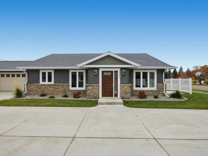 2336 30th Avenue S Fargo, ND 58104