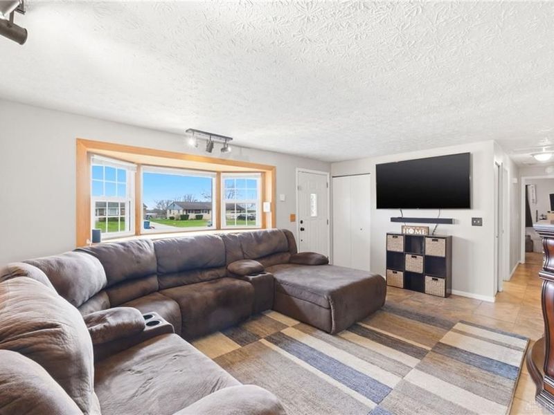 5171 Fishburg Road, Huber Heights, OH 45424 Photo 8