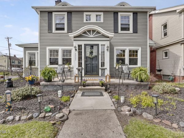 4303 Overland Parkway, Toledo, OH 43612